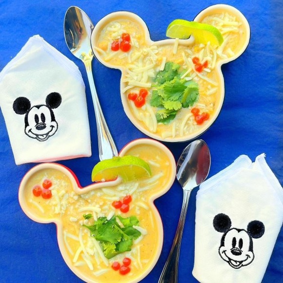 Le Creuset Dining Williams Sonoma Le Creuset Disney Mickey Mouse